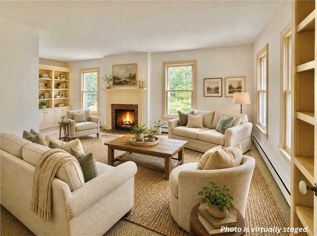 1253 Fairport Rd - Photo 4 of 31