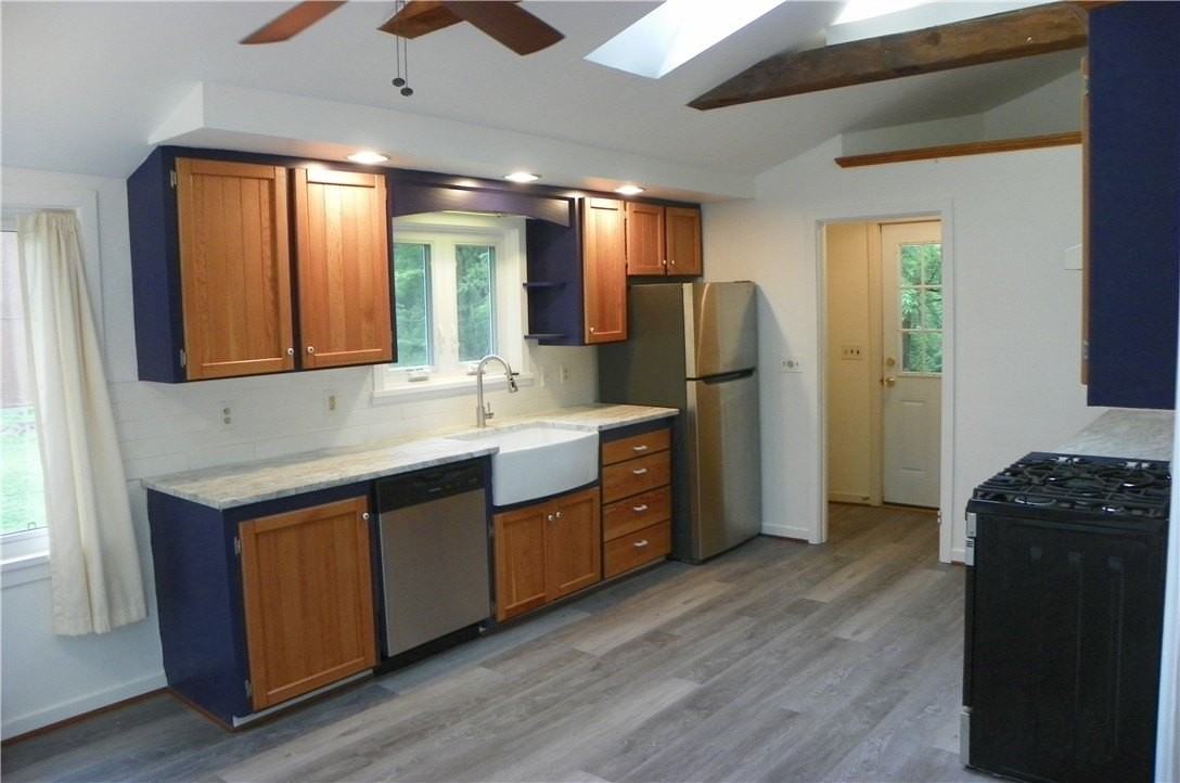 1310 Wall Rd - Photo 4 of 14