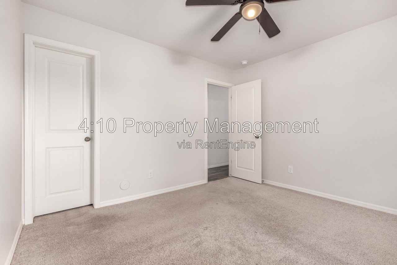142 W Impala Pl - Photo 4 of 36