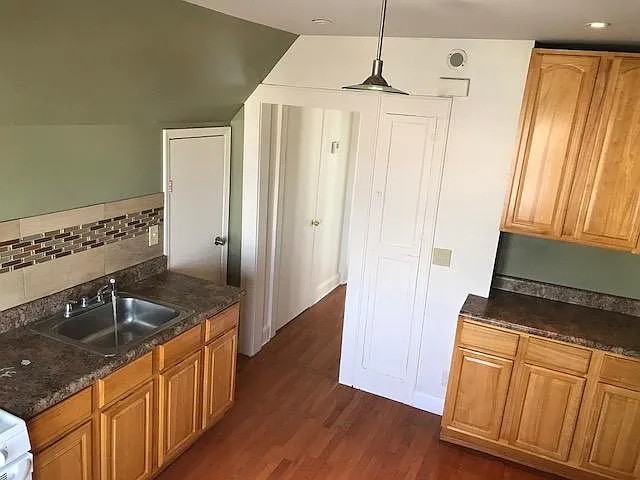 322 Ampere Parkway #3 - Photo 4 of 9