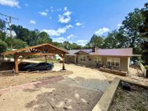 129 W Lakeshore Dr - Photo 1 of 1