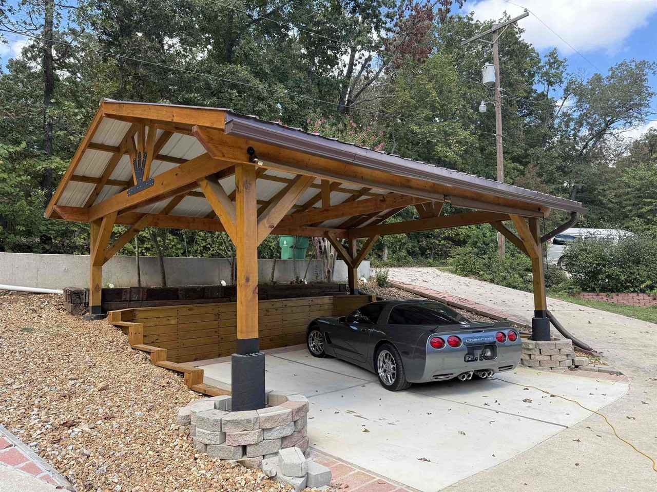 129 W Lakeshore Dr - Photo 3 of 33
