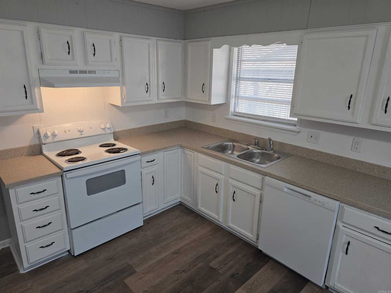 617 Brierly Dr - Photo 5 of 15