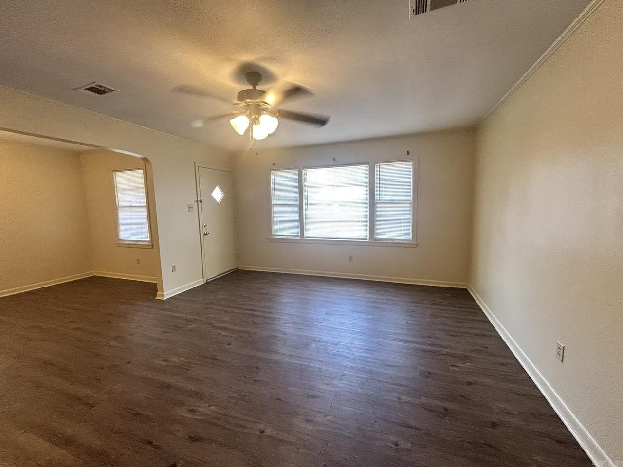 304 W 34th Ave - Photo 4 of 14