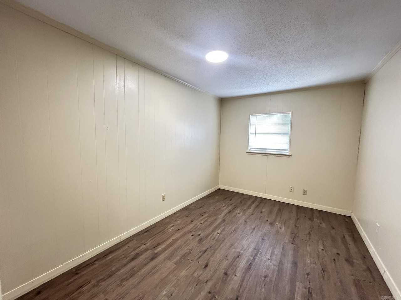 3012 S Holly St - Photo 6 of 10