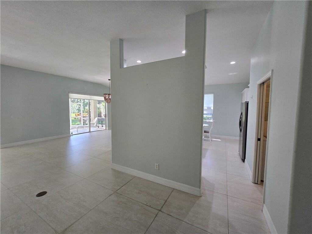 739 S Ocracoke Sq Sw - Photo 6 of 34
