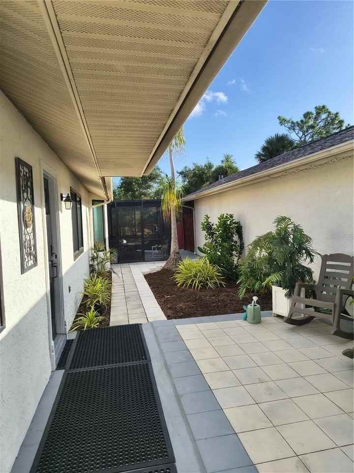 255 Boundary Blvd - Photo 2 of 17