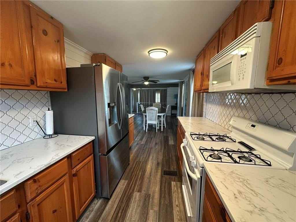 810 S Sandpiper - Photo 5 of 40