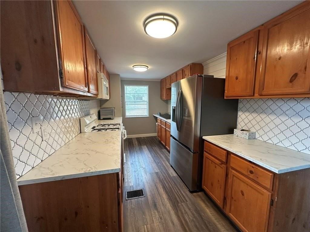 810 S Sandpiper - Photo 7 of 40