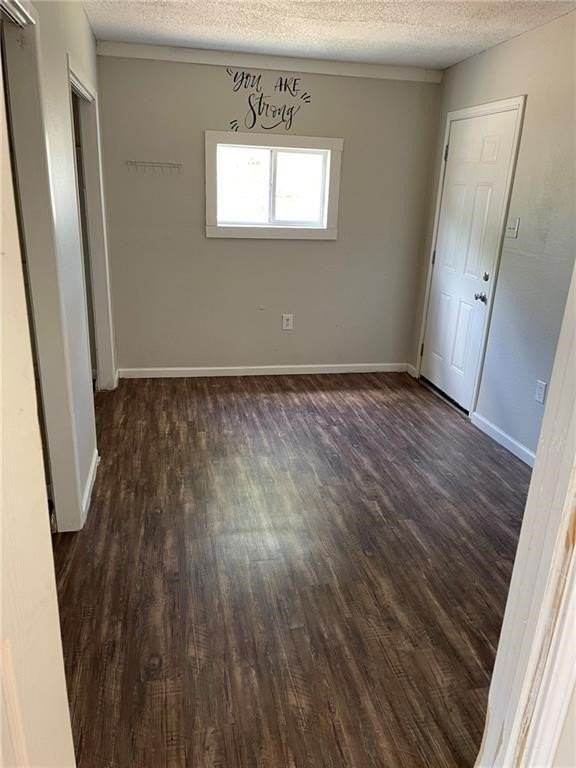 725 E Hoffman Ave - Photo 5 of 11