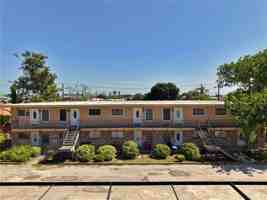featured image of 1004 Austin St #3