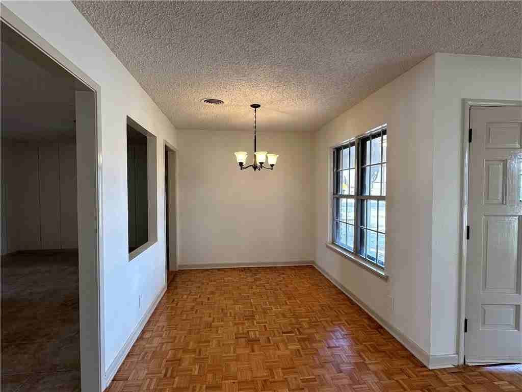 502 Greenway Dr - Photo 3 of 14