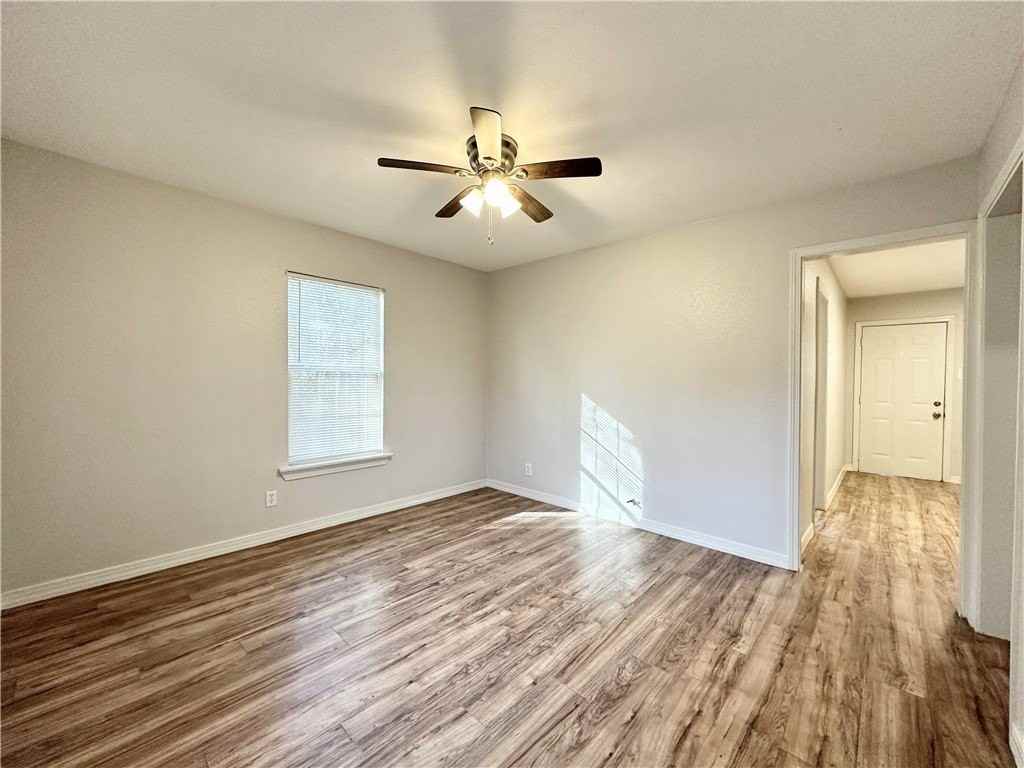 2308 Mary St #B - Photo 2 of 8