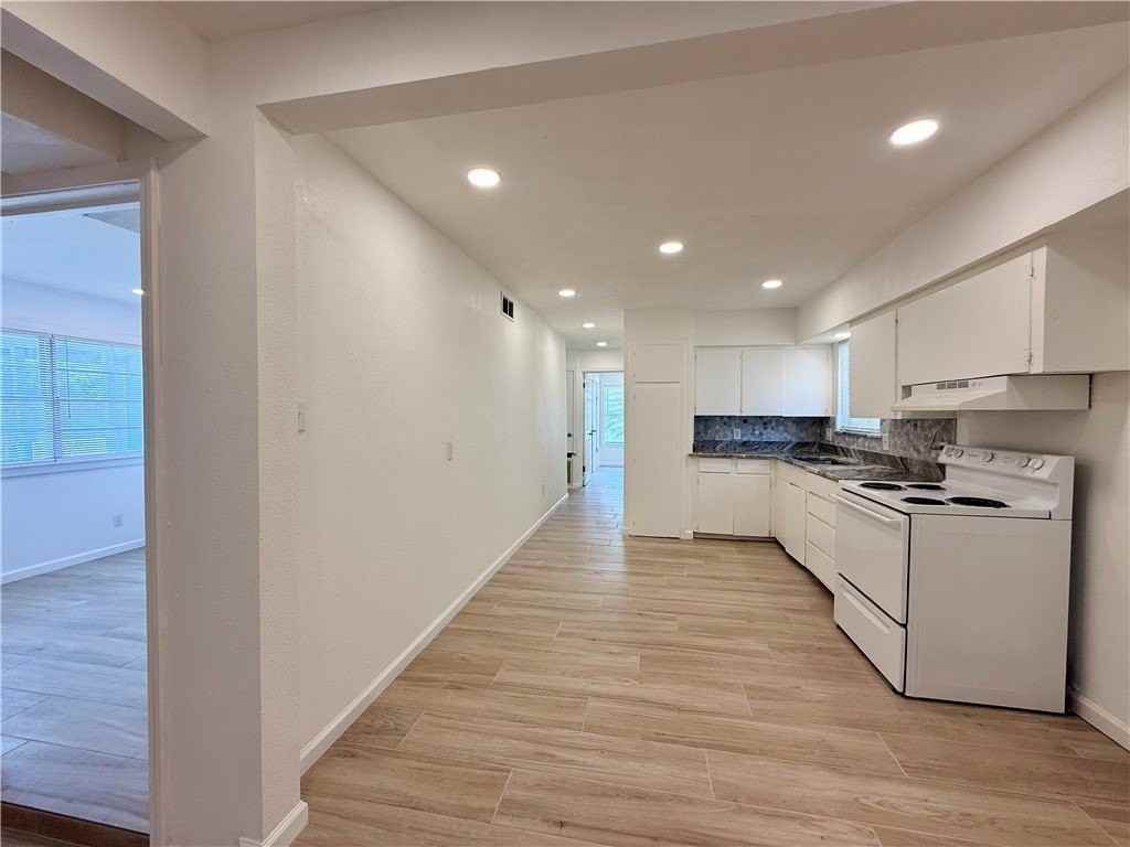 622 Van Cleve Dr - Photo 7 of 18