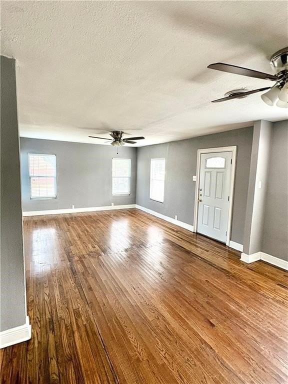 3562 Topeka St - Photo 2 of 10