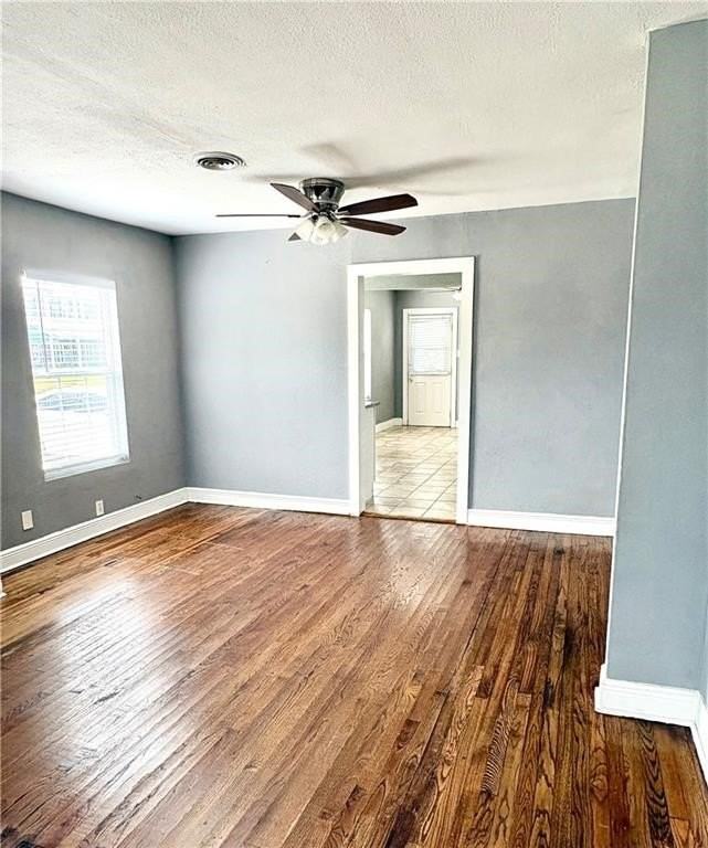 3562 Topeka St - Photo 3 of 10