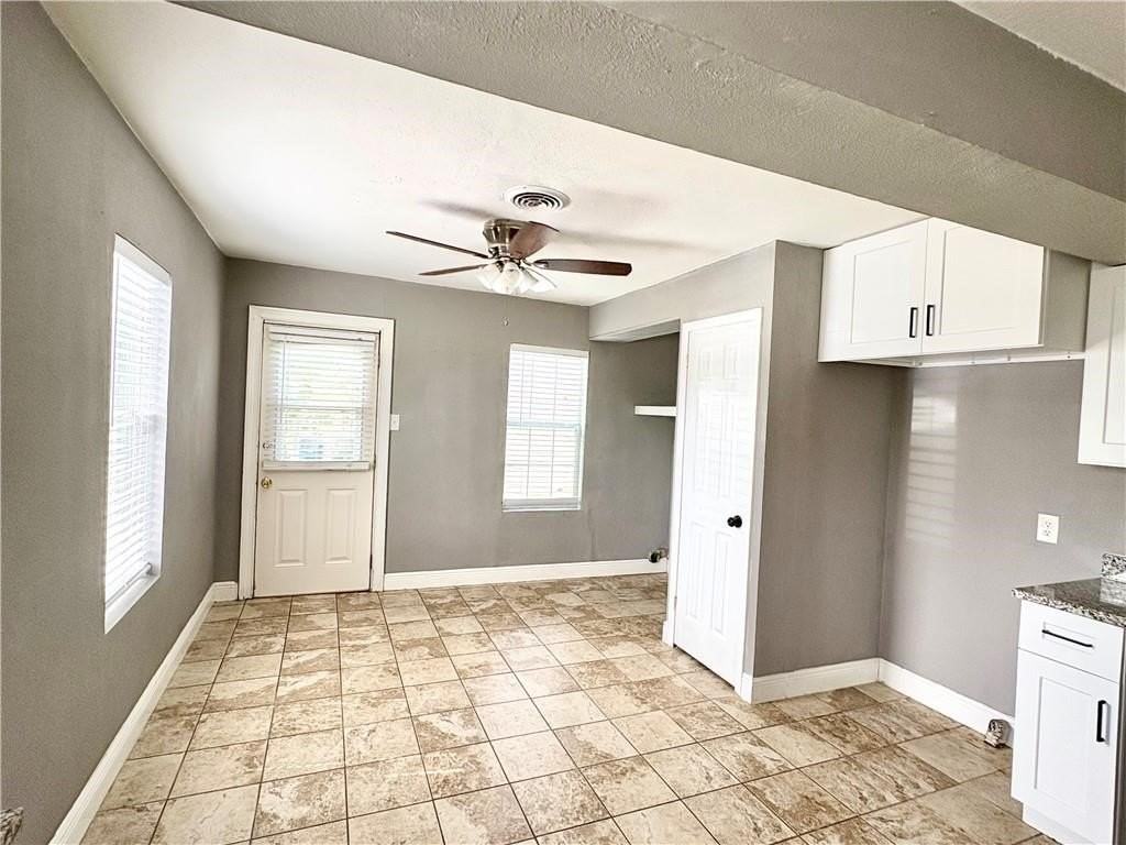 3562 Topeka St - Photo 5 of 10