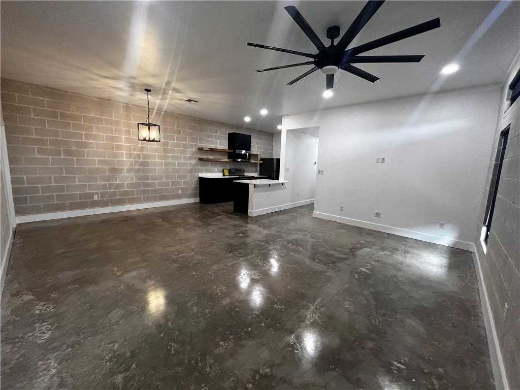 2718 Grace Cir #B - Photo 2 of 9
