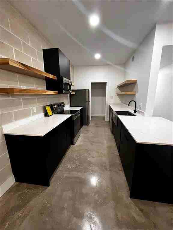 2718 Grace Cir #B - Photo 3 of 9