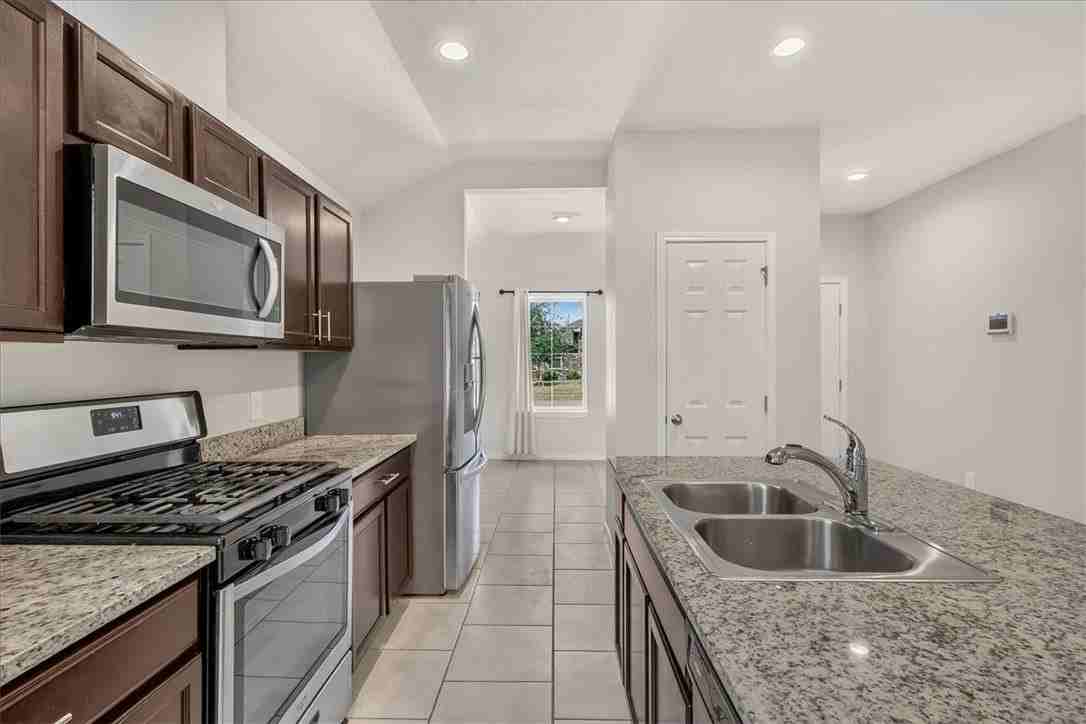 2334 Restful Ln - Photo 6 of 34