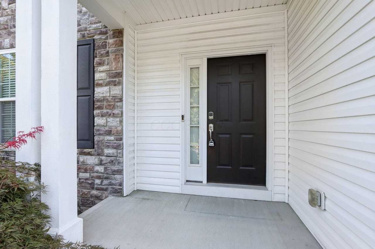 578 Tallman St - Photo 4 of 37