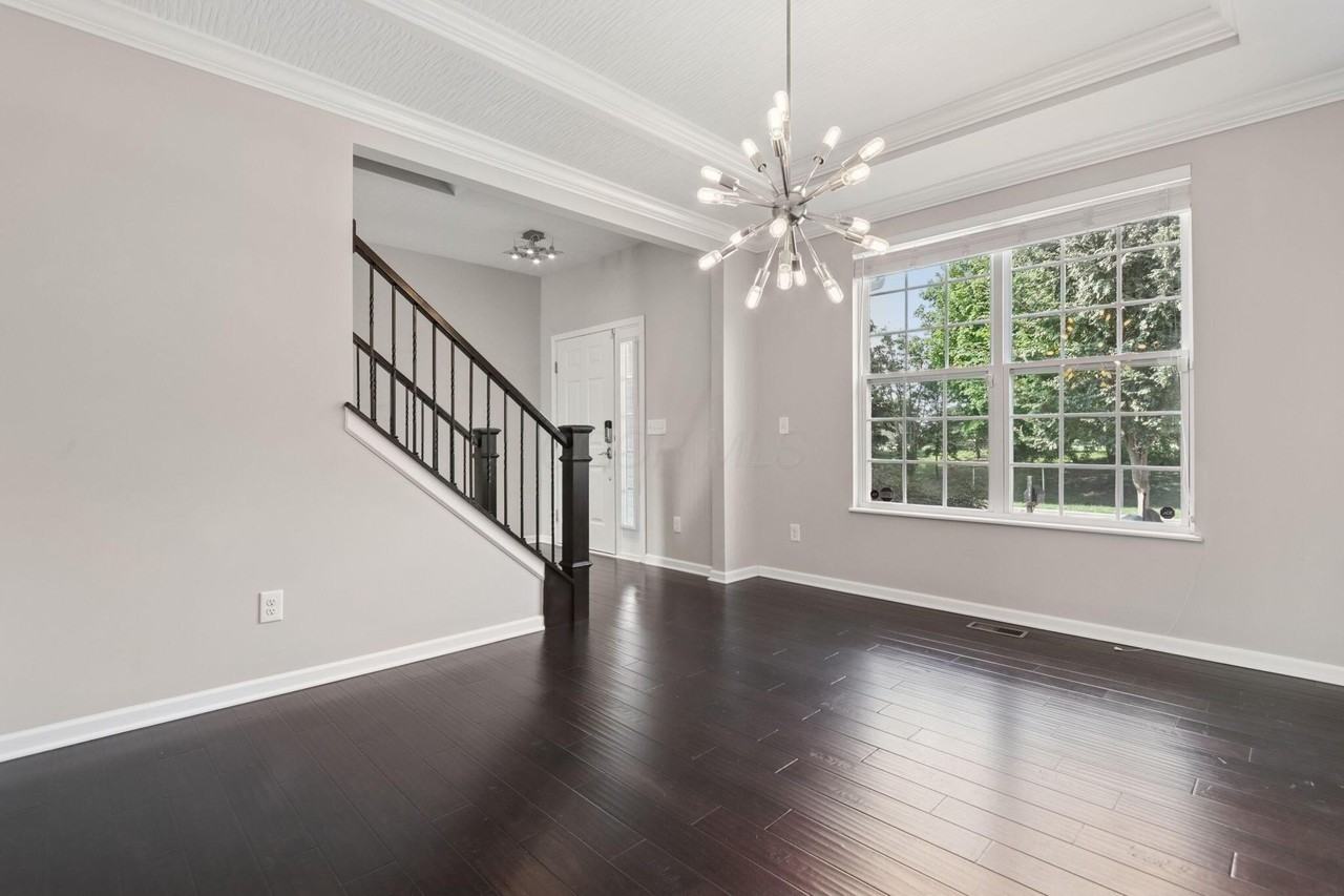 578 Tallman St - Photo 7 of 37