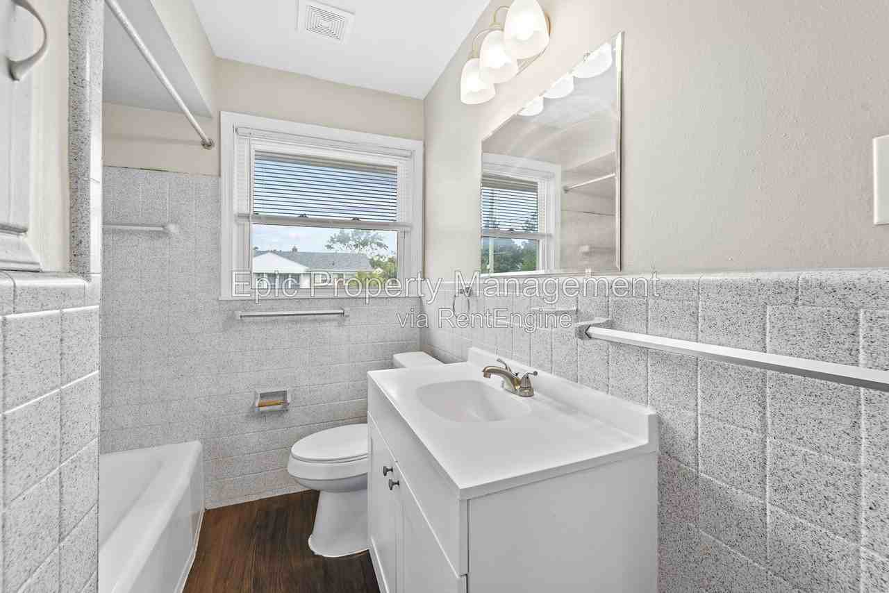 1697 Winchester Ave - Photo 6 of 18