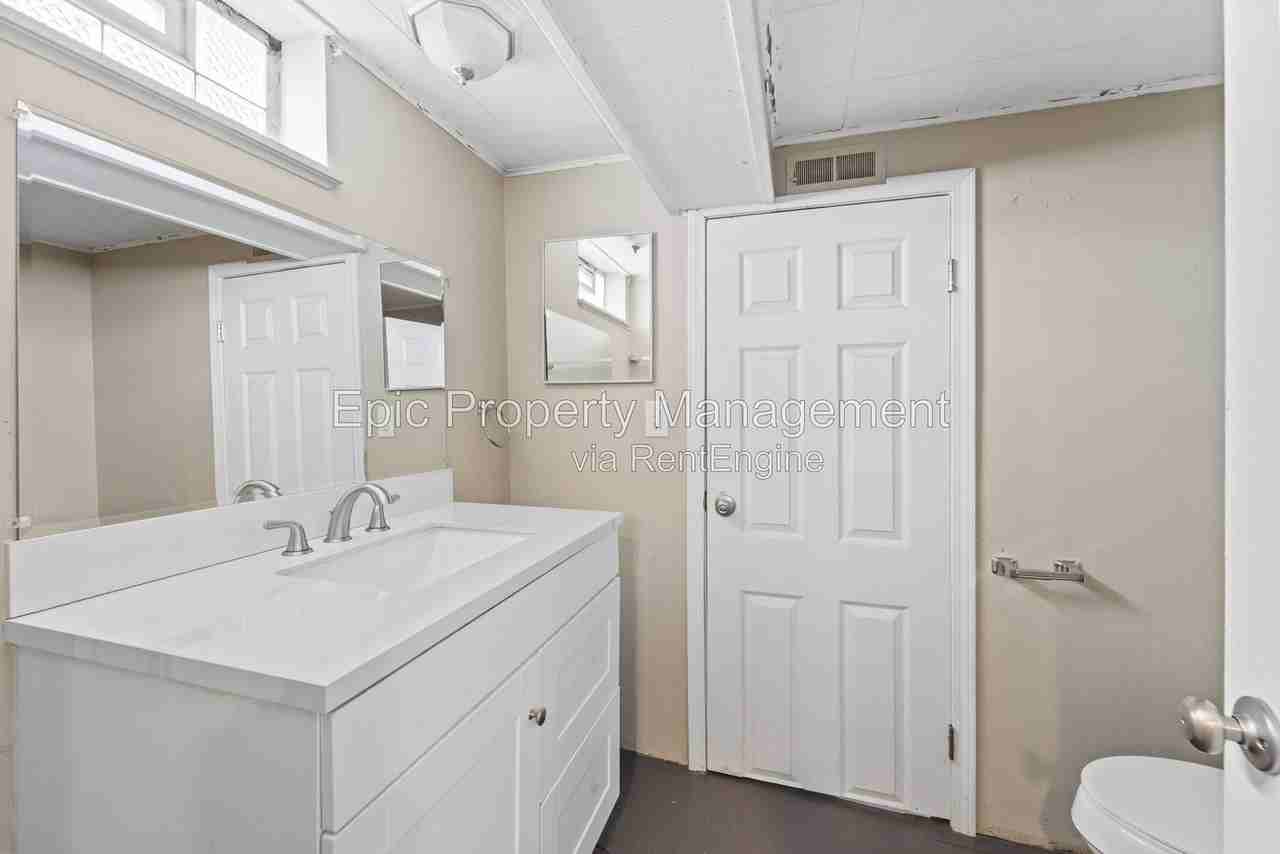1697 Winchester Ave - Photo 7 of 18