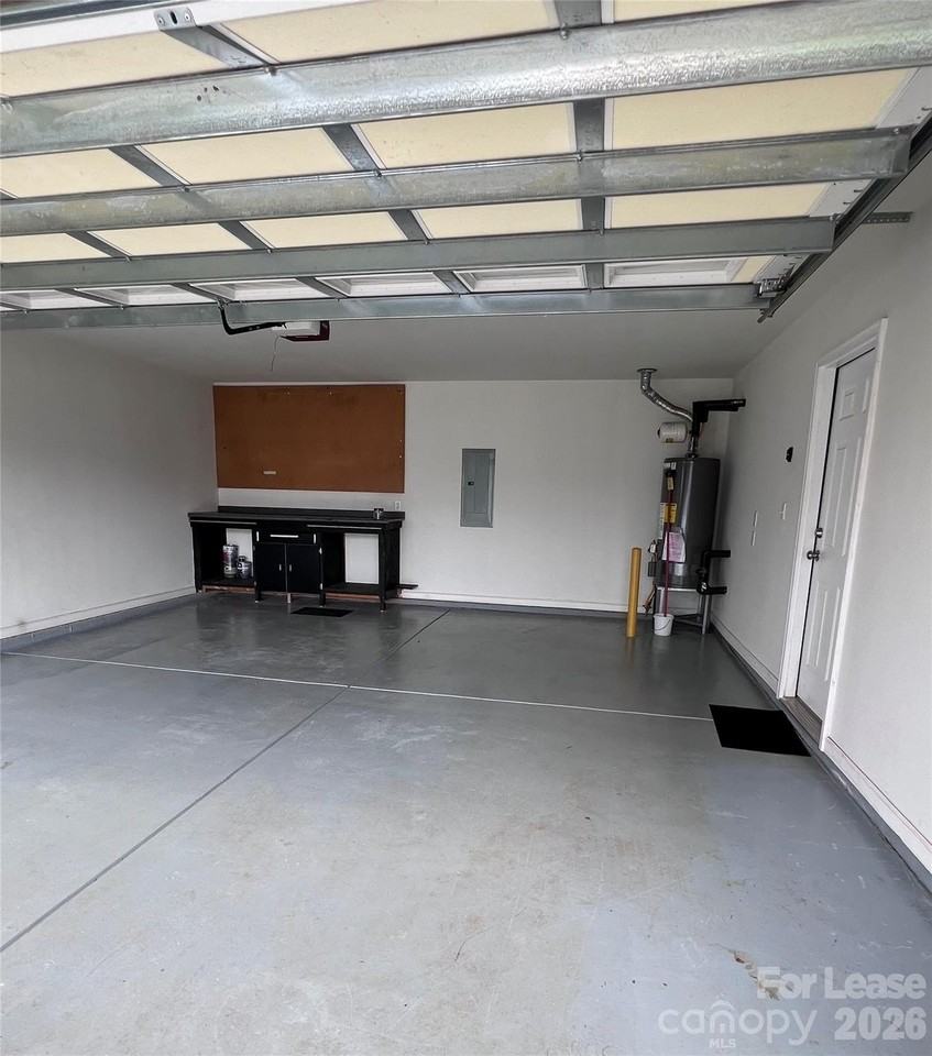 2340 Wexford Way - Photo 3 of 30