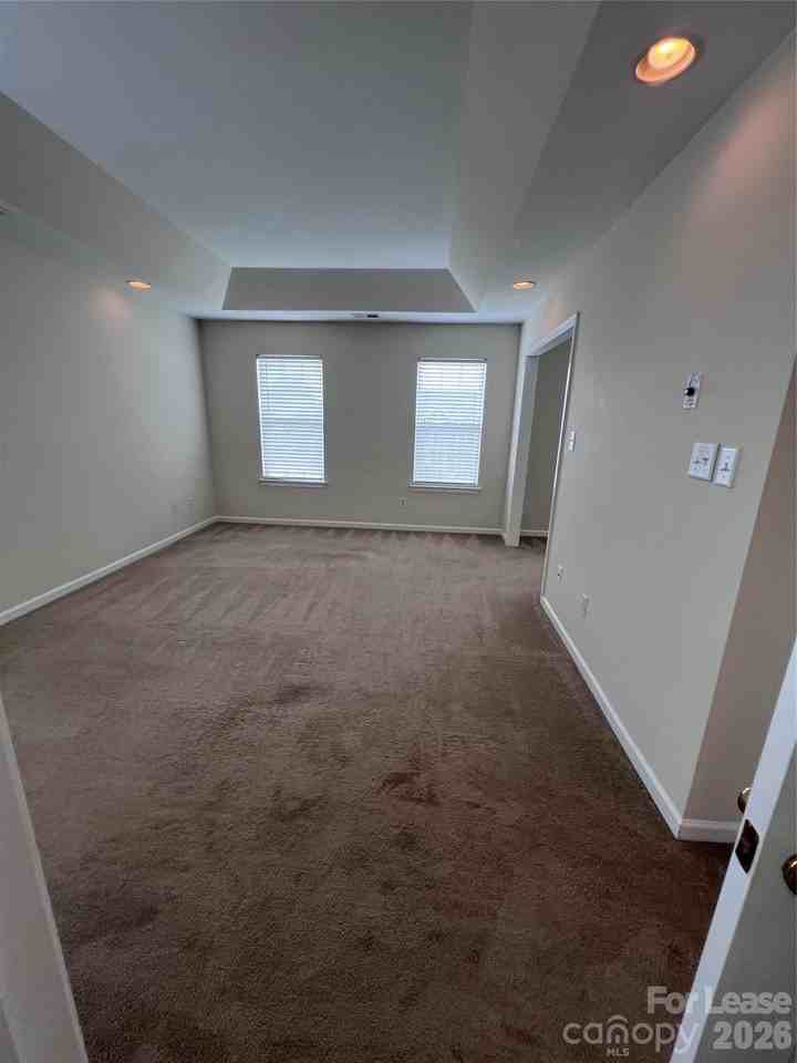 2340 Wexford Way - Photo 5 of 30