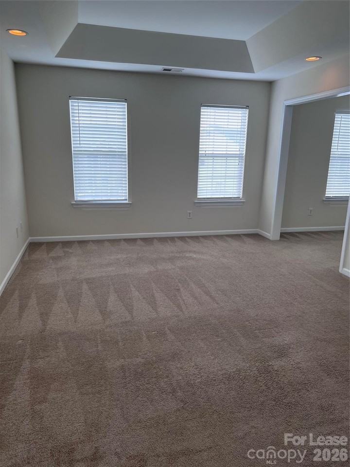 2340 Wexford Way - Photo 7 of 30