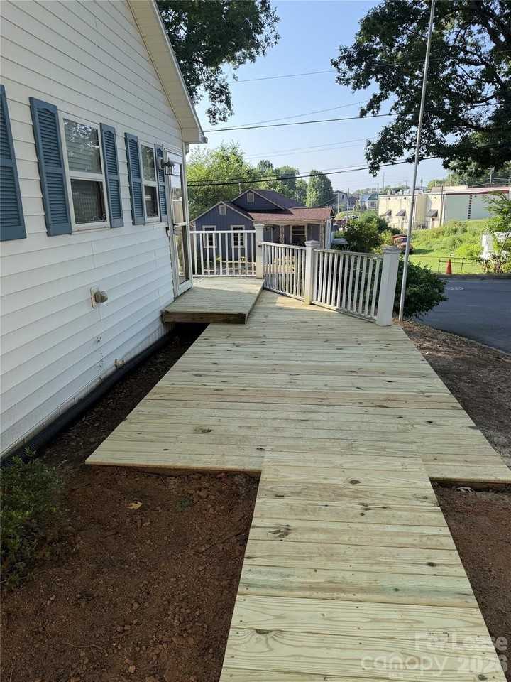 25 Todd Dr Ne - Photo 2 of 13