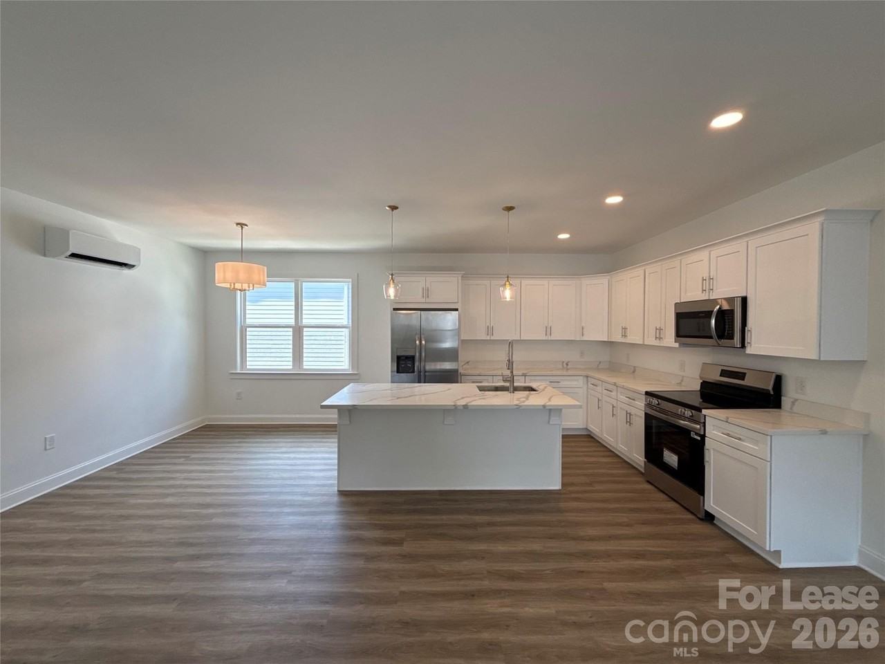 2106 Bombay Way - Photo 3 of 14