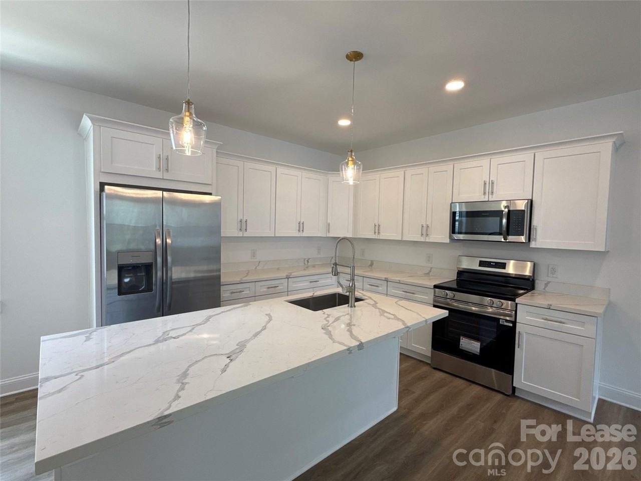 2106 Bombay Way - Photo 4 of 14