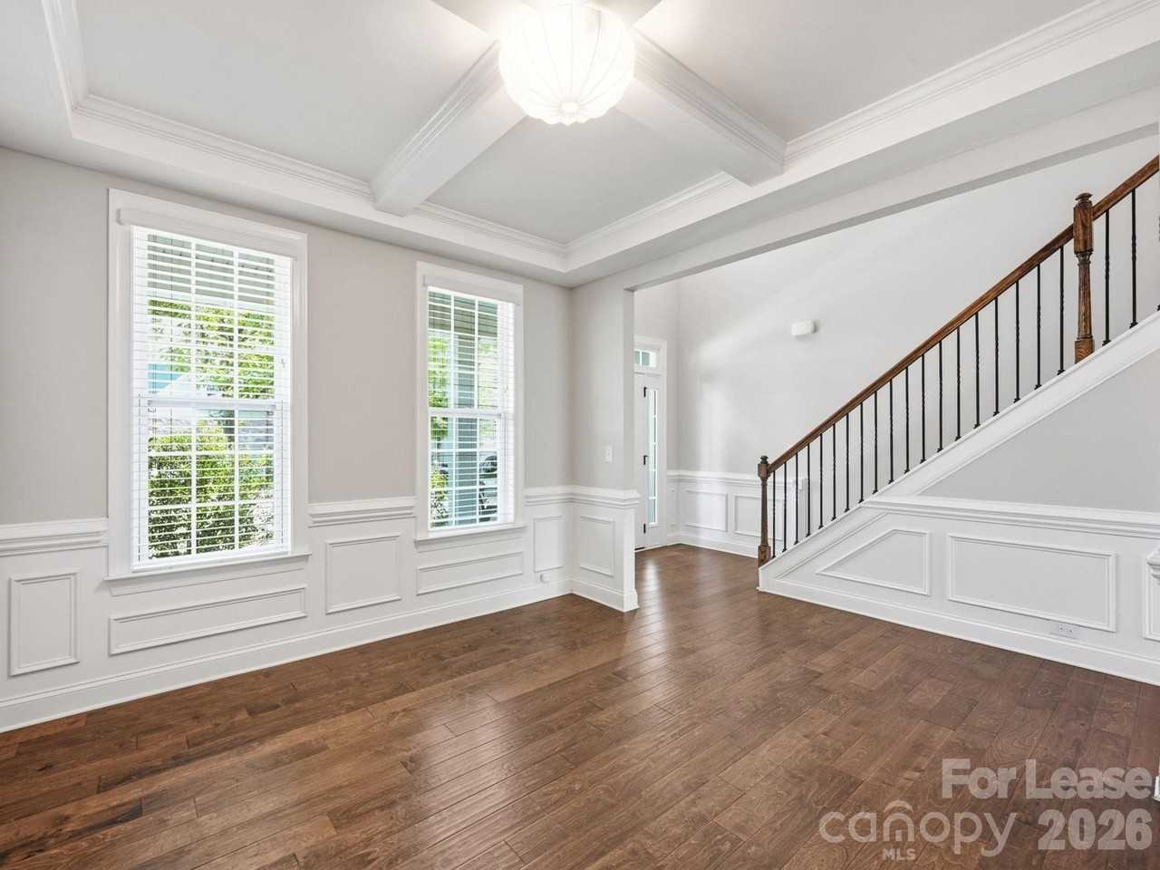 127 Tomahawk Dr - Photo 3 of 48