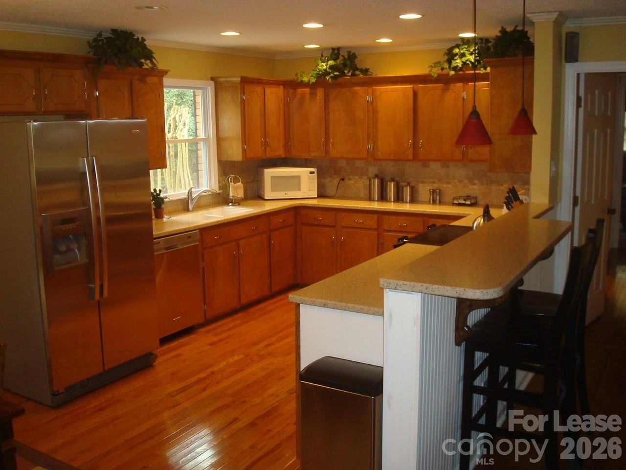 10115 Elmsbrook Ln - Photo 7 of 19