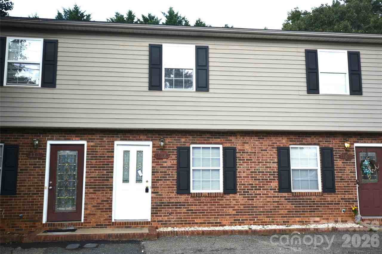 108 Durham Rd - Photo 2 of 18