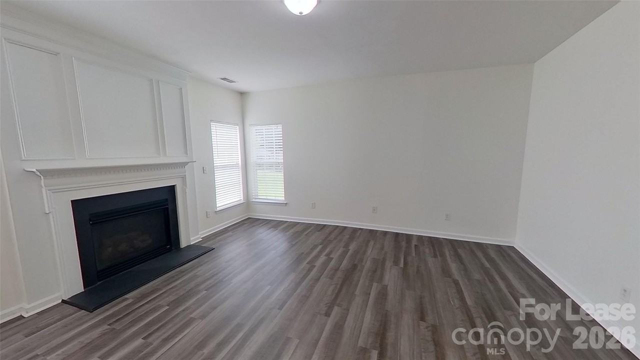 2014 Rosewater Ln - Photo 4 of 15