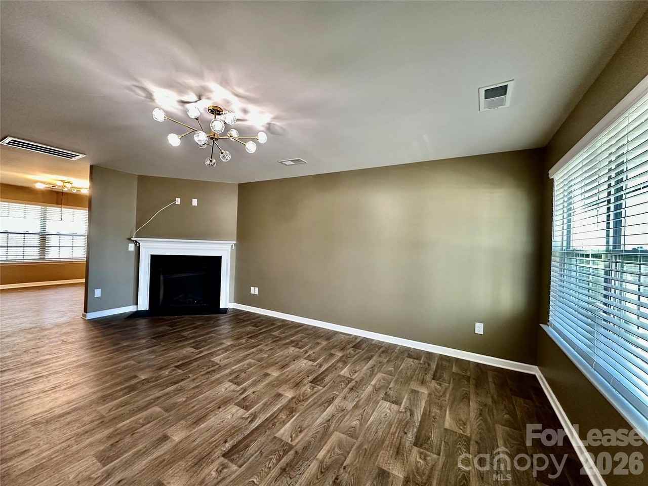 1210 Leno Ln - Photo 3 of 35