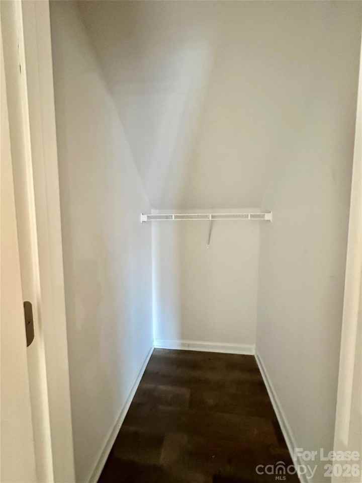 1210 Leno Ln - Photo 7 of 35