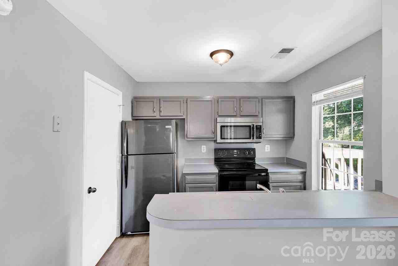 6315 Windsor Gate Ln - Photo 2 of 17
