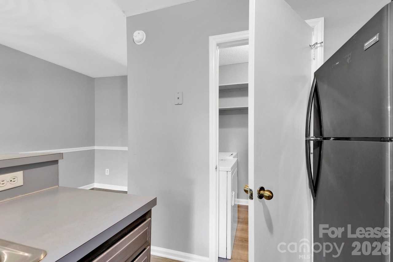 6315 Windsor Gate Ln - Photo 5 of 17