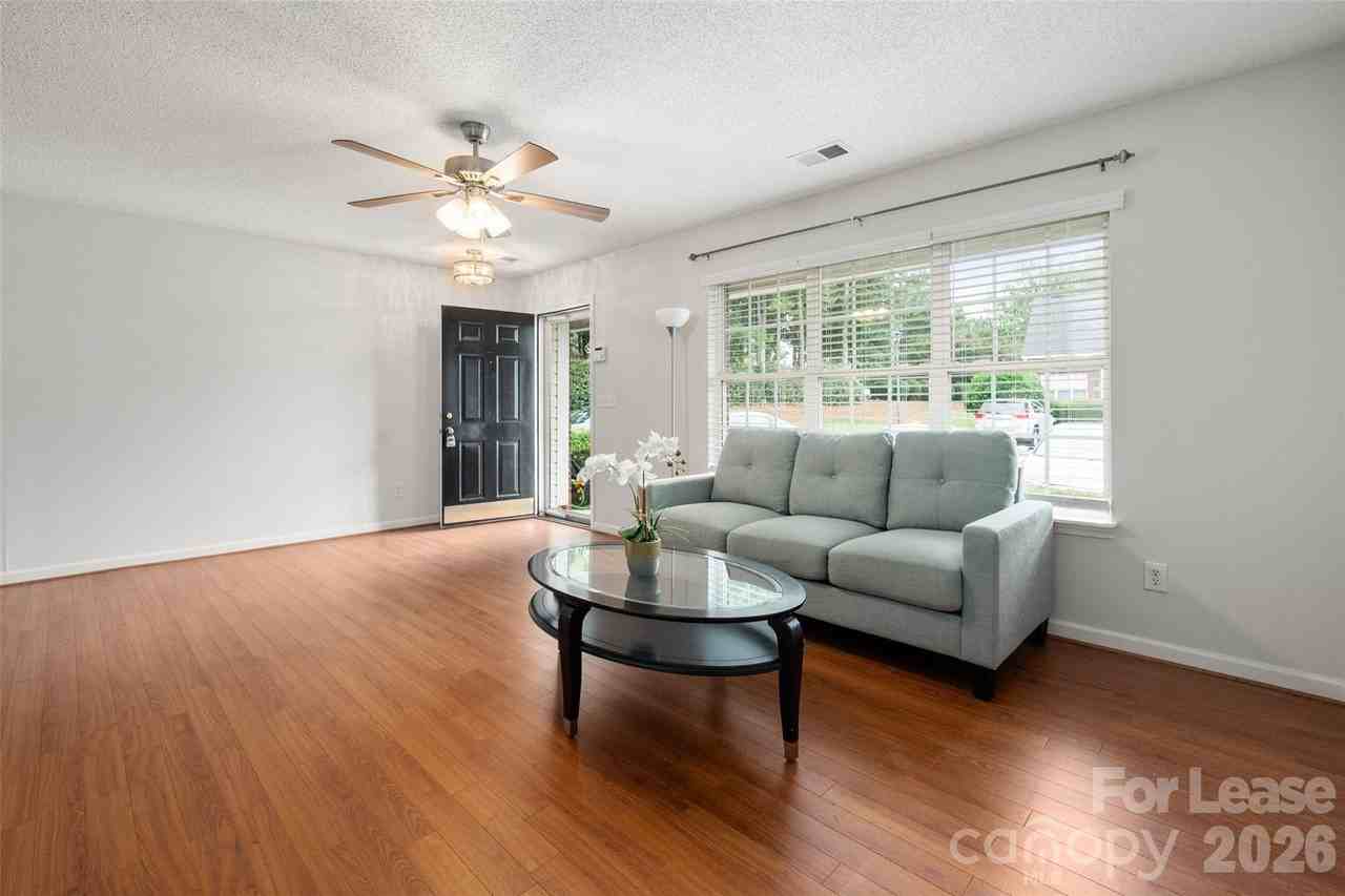 1841 Birch Heights Ct - Photo 6 of 40
