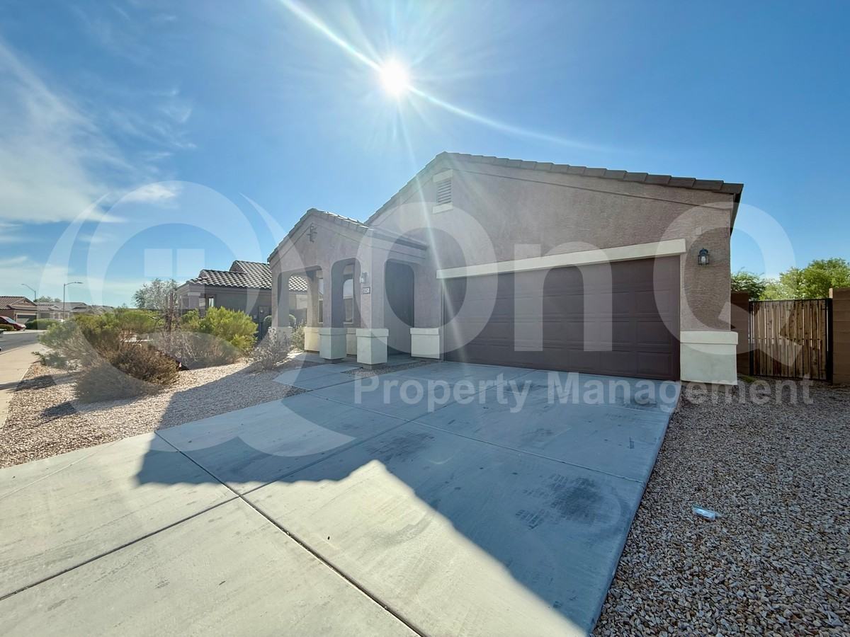 1150 E Tyler Ln - Photo 4 of 14
