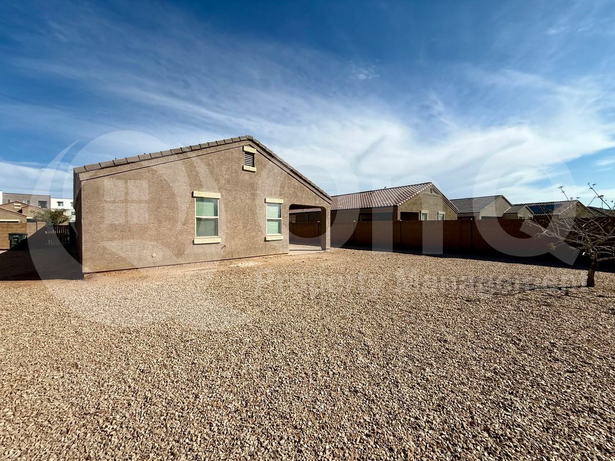 1150 E Tyler Ln - Photo 6 of 14