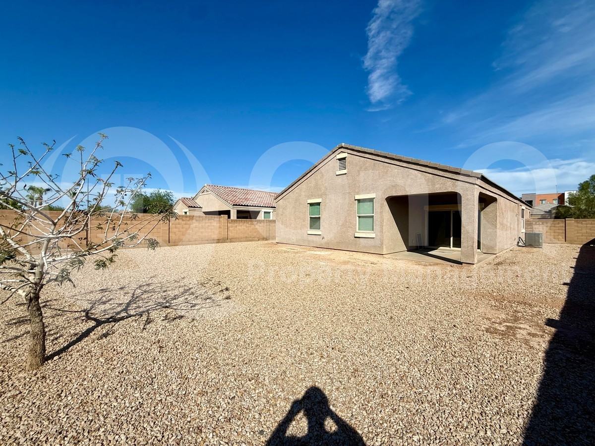 1150 E Tyler Ln - Photo 7 of 14