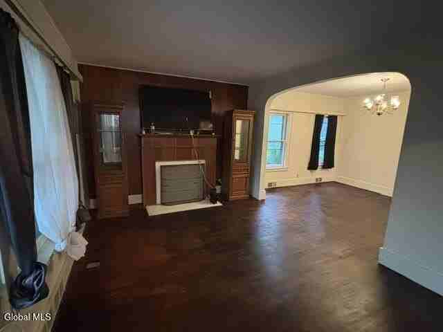 117 Henry St - Photo 4 of 18