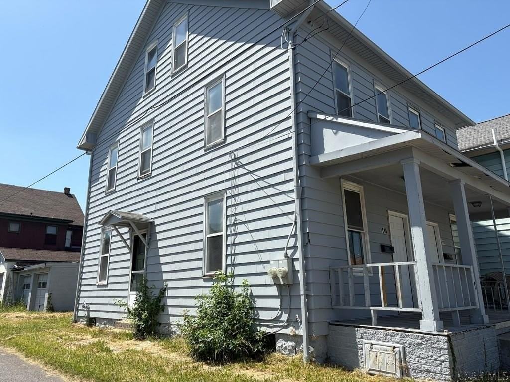 114 - 114 1/2 I St - Photo 2 of 16