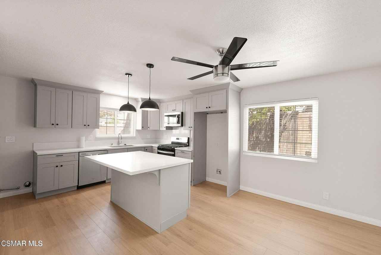 1053 Ayhens St - Photo 3 of 11