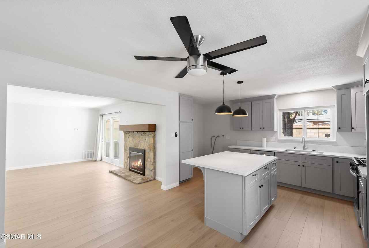 1053 Ayhens St - Photo 6 of 11
